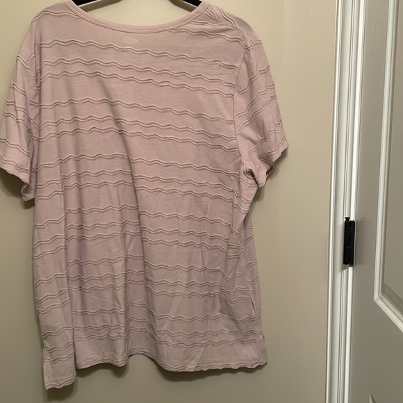 EUC Old Navy women’s Everywear Tee XXL​ - Picture 2 of 4